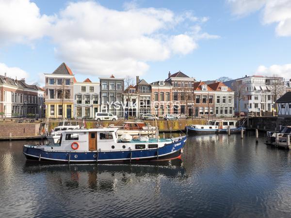 Gebouwen aan de haven van Gorinchem [00905199]