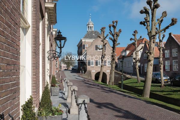 Stadhuis met waaggebouw Nieuwpoort [01001932]