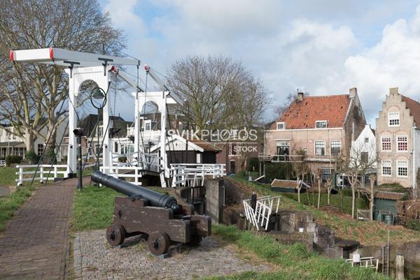 Ophaalbrug met monumentale panden in Schoonhoven [1000291]