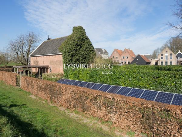 Zonnepanelen in groenstrook Nieuwpoort [01101624]