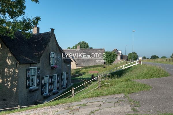 Monumentale dijkwoningen Streefkerk [01103116]