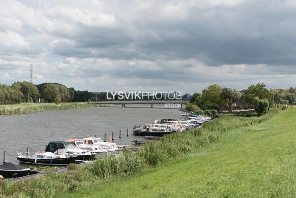 Pleziervaartuigen op het kanaal van Steenenhoek [01106724]