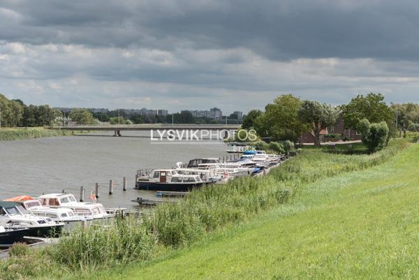 Pleziervaartuigen op het kanaal van Steenenhoek [01106723]