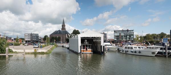 Panorama met botenhuis in jachthaven Alblasserdam [01109753]