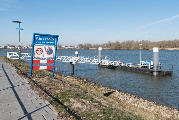 Afmeerplaats aan Lekdijk voor schepen