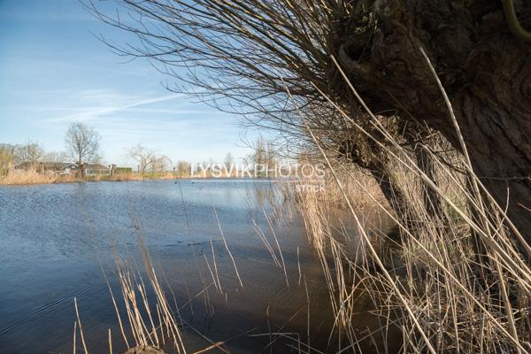 Doorkijkje op riviertje De Alblas