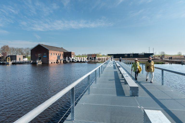 Loopbrug over de Lage Boezem van de Overwaard [0032802]