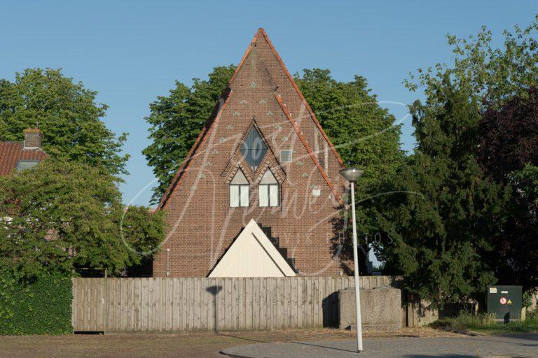 Achterzijde gebouw van de Eben Haezer kerk D8101655