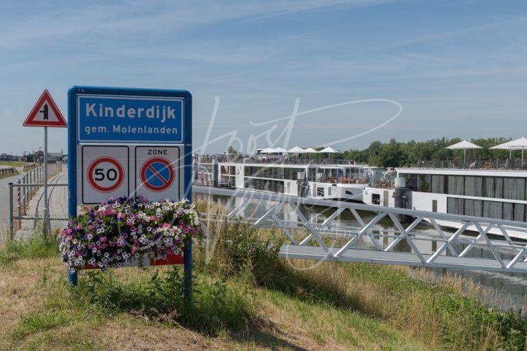 Plaatsnaambord Kinderdijk D8101843