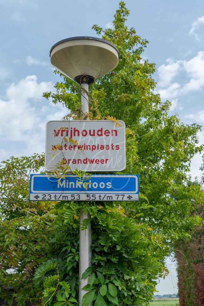 Straatnaambord Minkeloos D8101976