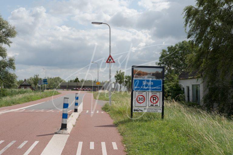 Plaatsnaambord Sluis D8102368