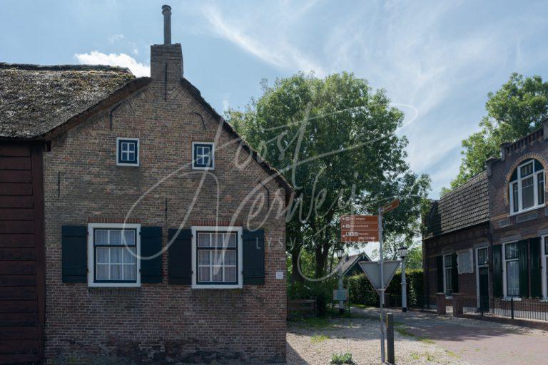 Boerderij uit de 18e eeuw in Pinkveer D8102717