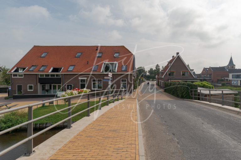 Pand met appartementen aan de Peursumseweg 3 D8E034481