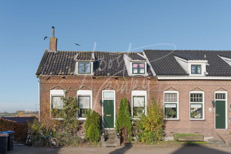 Woonhuizen aan de Kade in Alblasserdam D8104197