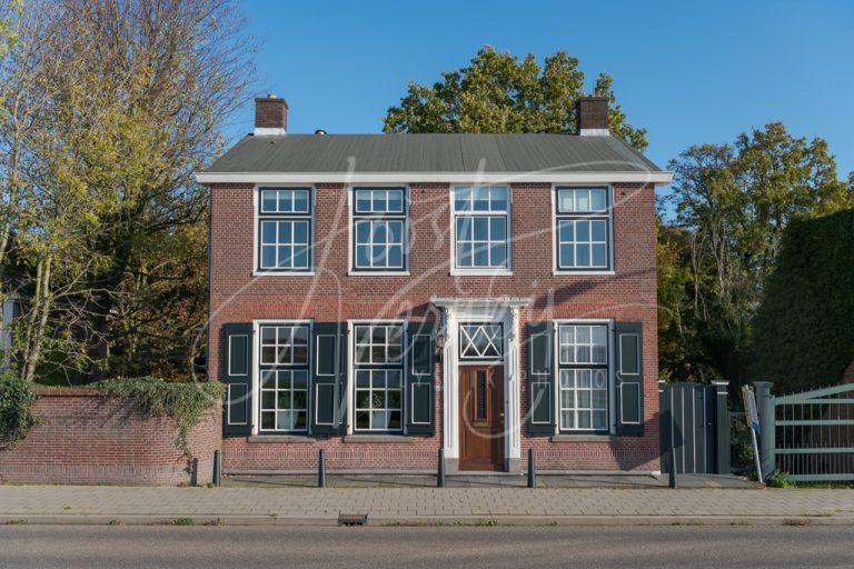 Monumentale dijkwoning aan de Oost Kinderdijk D8104231