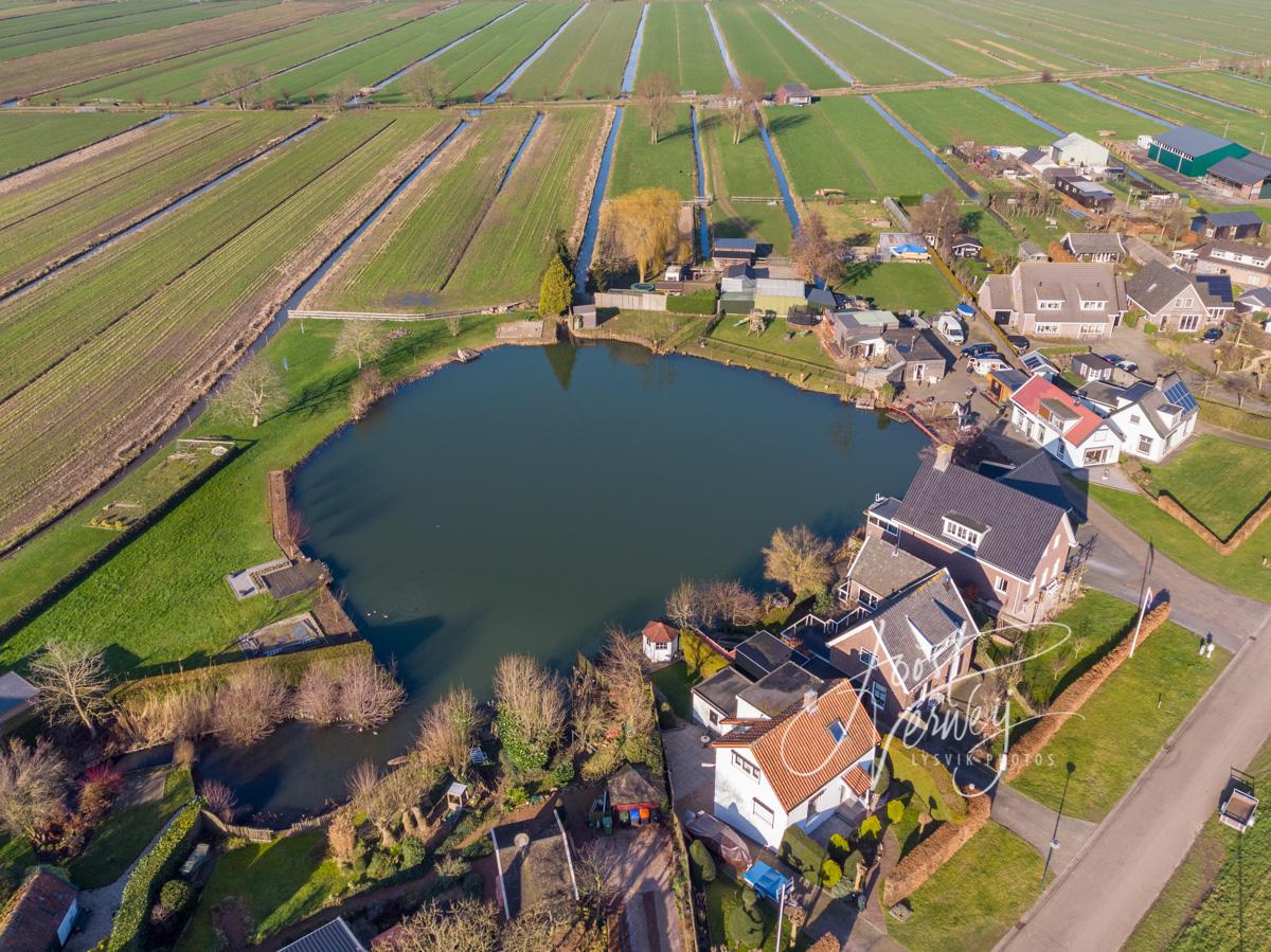 Wiel aan de rivierdijk bij Hardinxveld-Giessendam D0486 ...