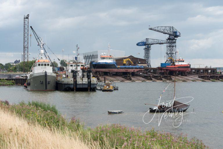 Afgemeerde schepen bij botenhelling VTF3790