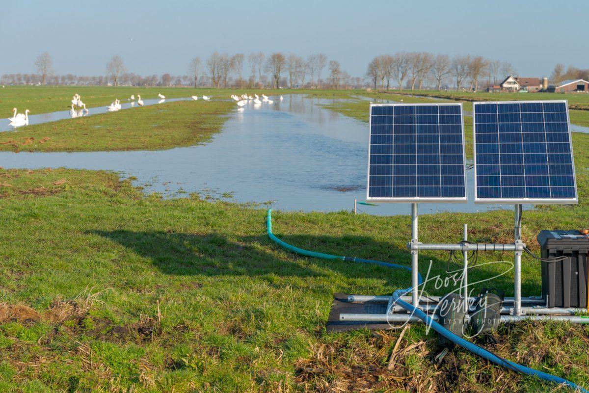 Plas dras installatie in polder