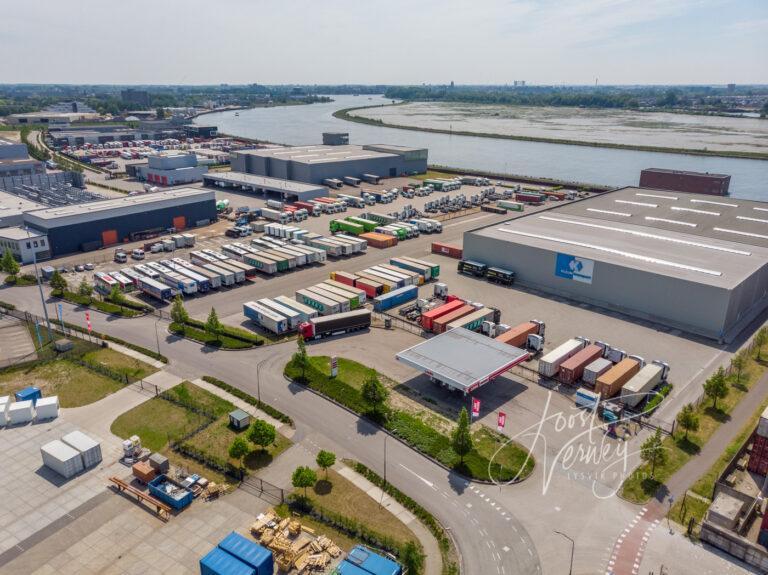 Luchtfoto truckparking Klein Transport