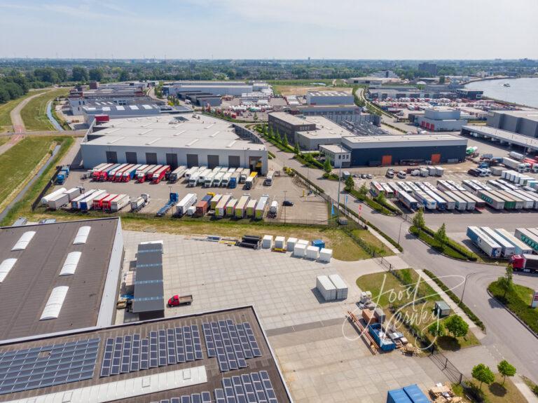 Luchtfoto parkeerterrein Truckparc