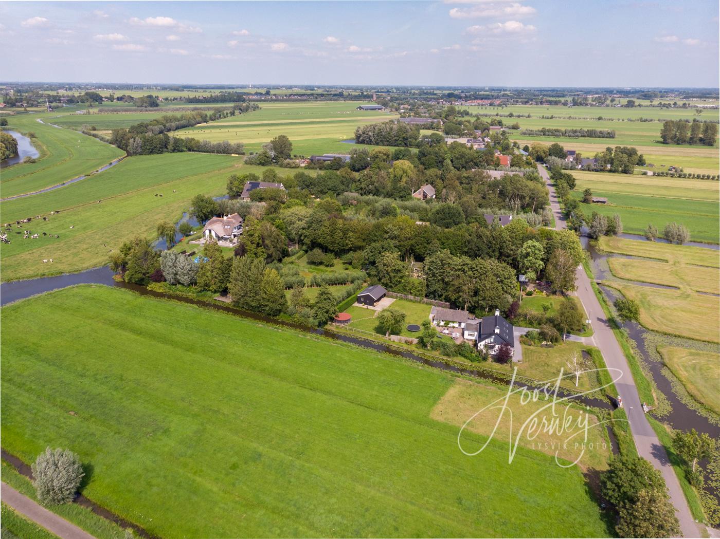 Luchtfoto lintbebouwing bij Hoornaar