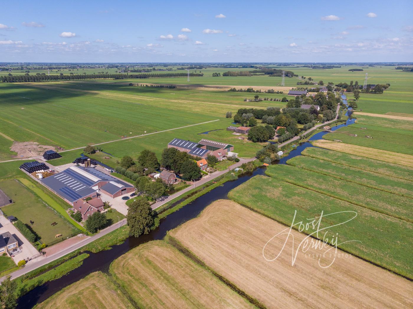 Luchtfoto Oosteinde in Wijngaarden