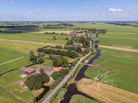 Luchtfoto Oosteinde in Wijngaarden