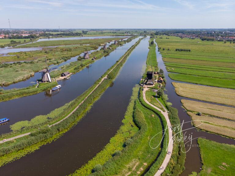 Luchtfoto molens Kinderdijk