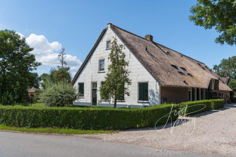 Monumentale boerderij Westeinde in Wijngaarden