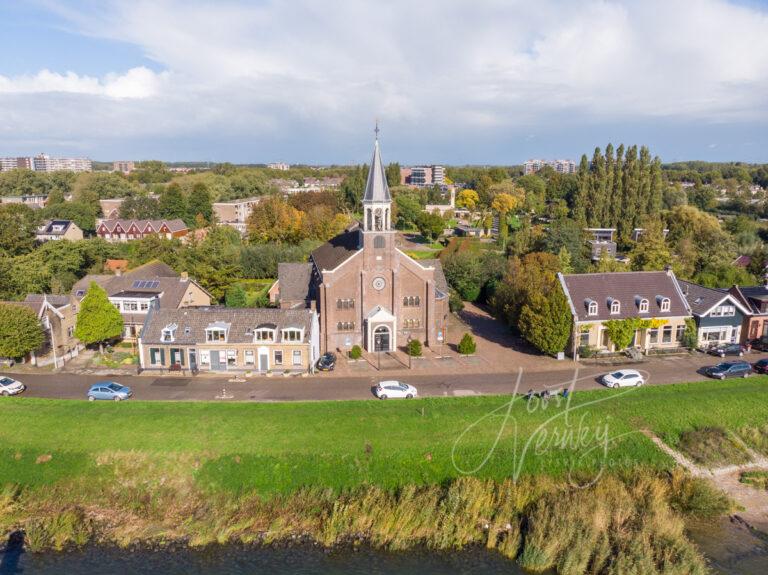 Luchtfoto Grote Kerk Papendrecht