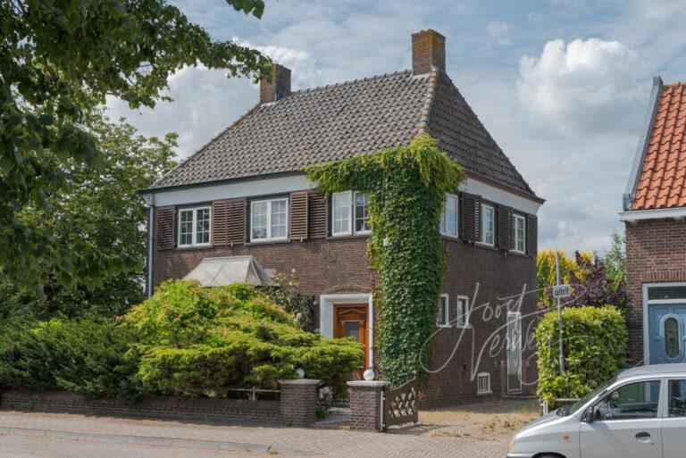 Dijkwoning aan de Baanhoek in Sliedrecht