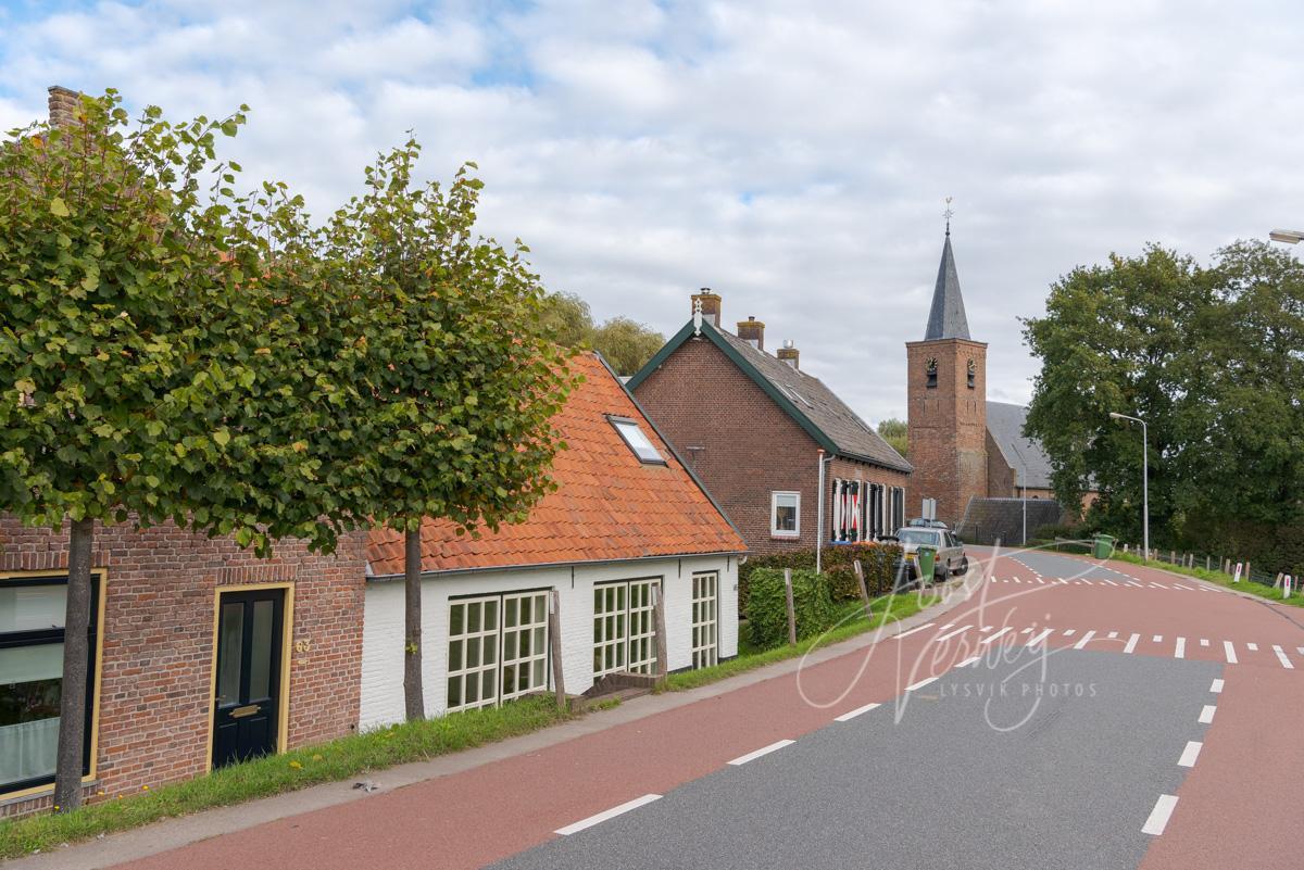 Kerk aan Lekdijk in Tienhoven