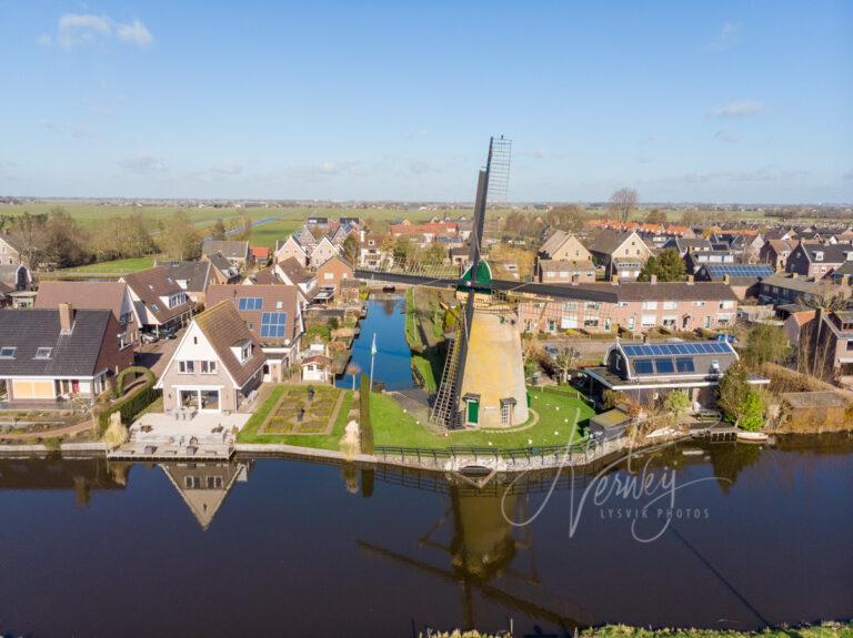 Luchtfoto Kerkmolen in Molenaarsgraaf