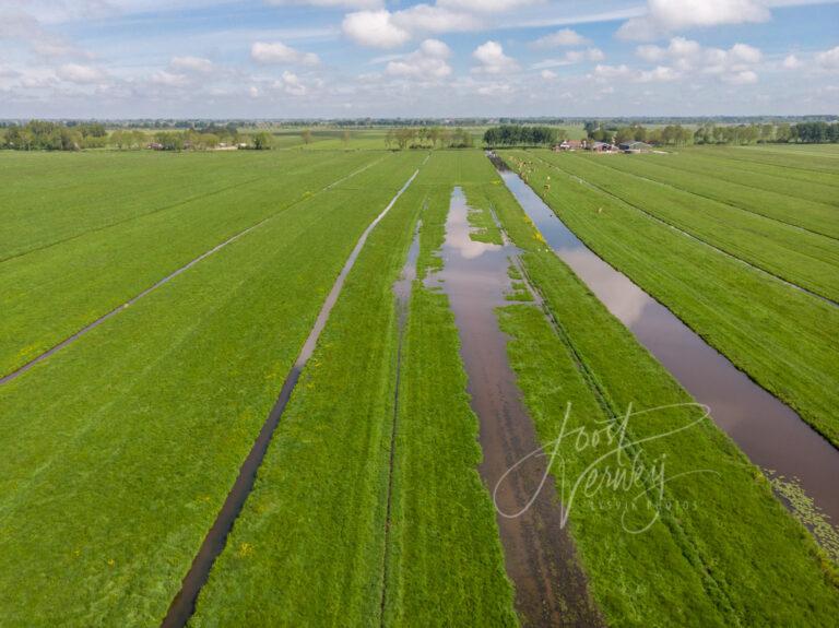 Luchtfoto polderlandschap D2105280301