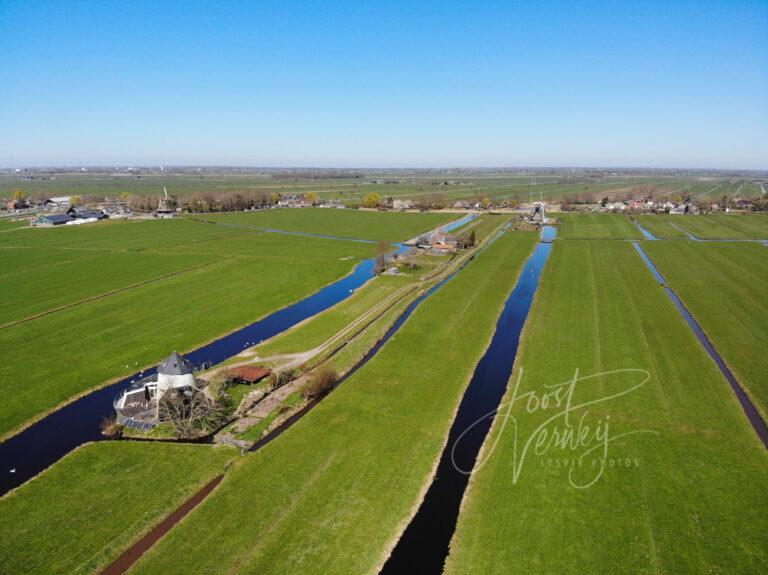 Luchtfoto Sliedrechtse binnenvliet met molenstomp, gemaal en molens D2203281199