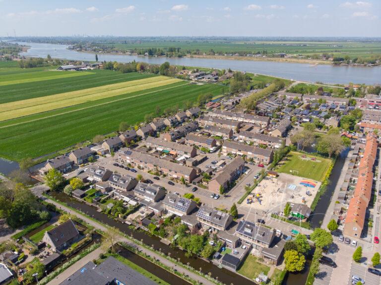 Luchtfoto dorp Streefkerk D2205021456