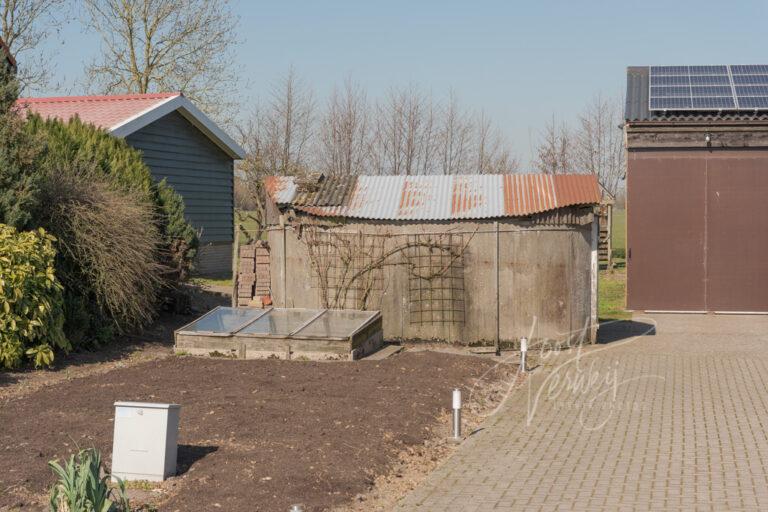 Moestuin en oude silo in Graafland  D81012668