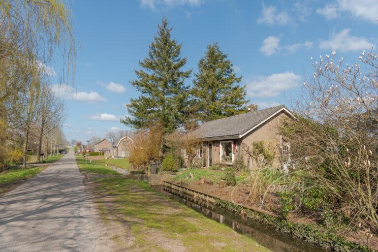 Straatje in het buurtschap Liesveld D81012698