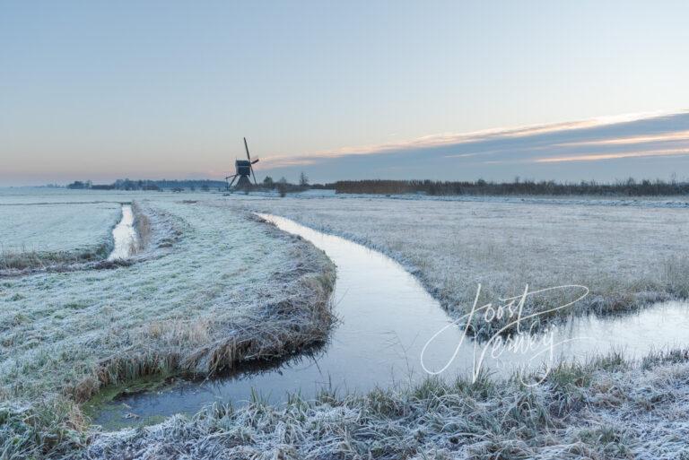 Winters landschap bij de Broekmolen D81013732