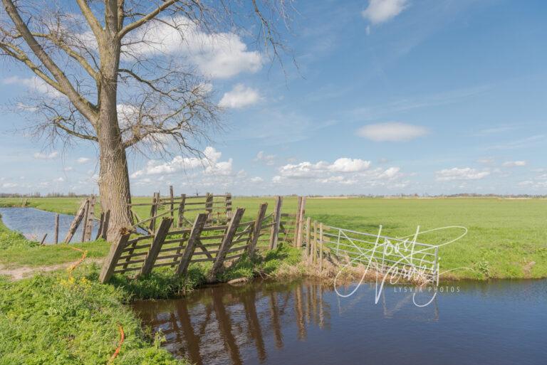 Aanleg glasvezelkabel in poldergebied