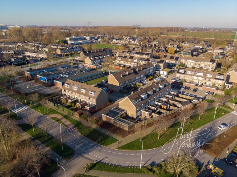 Luchtfoto woningen in Molenvliet midden