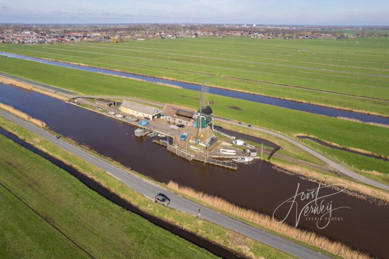 Luchtfoto Graaflandse molen in Groot-Ammers