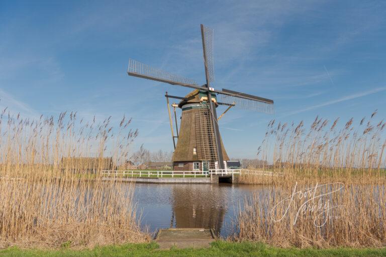 Achtkante molen in Groot-Ammers