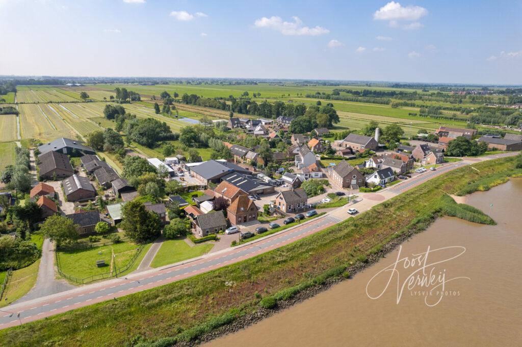 Luchtfoto buurtschap Waal