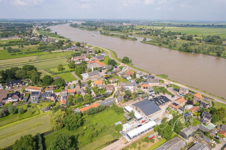 Luchtfoto buurtschap Waal