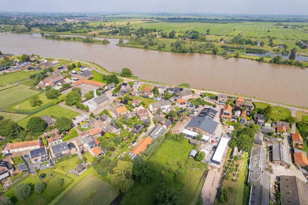 Luchtfoto buurtschap Waal